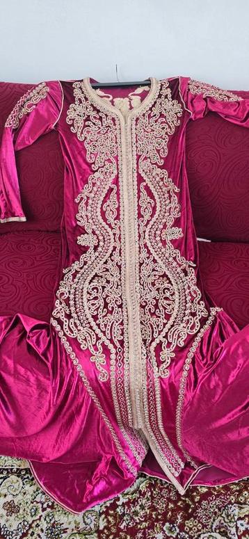 Mooie  dames kleding beschikbaar voor biedingen