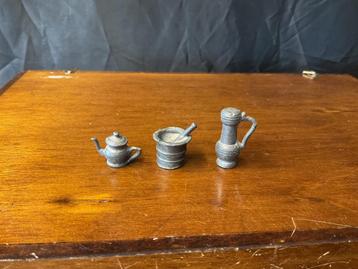 3 miniaturen voor poppenhuis beschikbaar voor biedingen