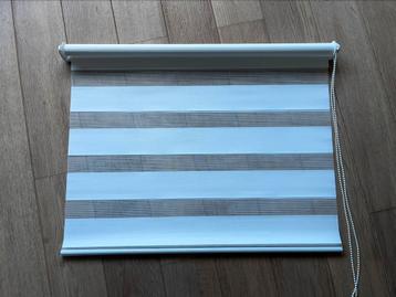 Duo rolgordijn wit 80 cm. beschikbaar voor biedingen