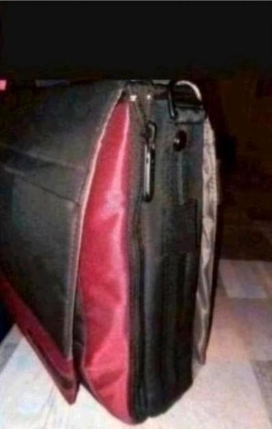 Laptop tas van Belkin het formaat is 40x30., Computers en Software, Laptoptassen, Zo goed als nieuw, 15 inch, Ophalen of Verzenden