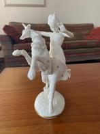 Porseleinen beeldje meisje met hond - Hutschenreuther, Ophalen of Verzenden, Zo goed als nieuw, Mens