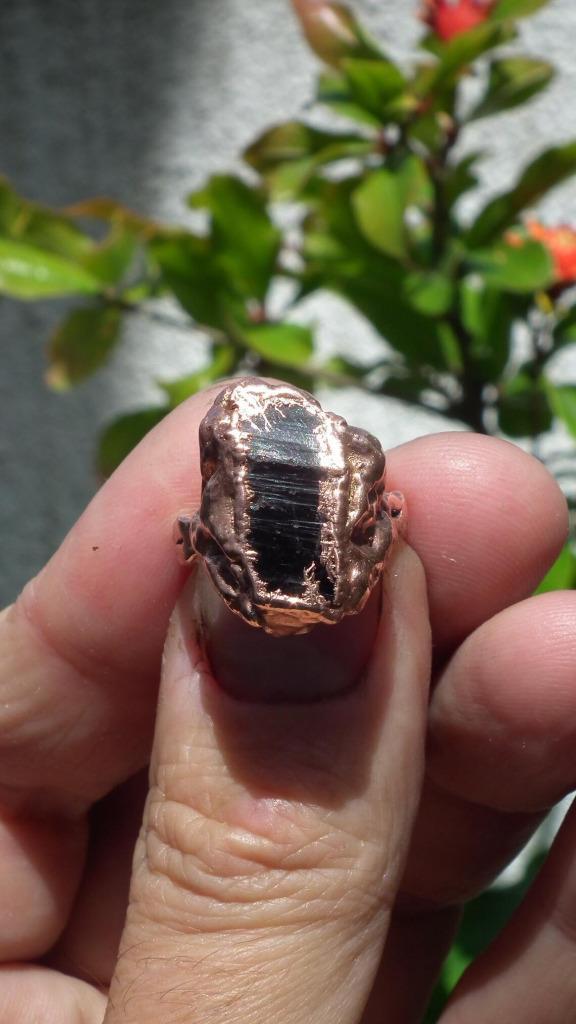 Electroformed Koperen Zwarte Toermalijn ring - NU 34,95 Eur, Verzamelen, Mineralen en Fossielen, Mineraal, Verzenden
