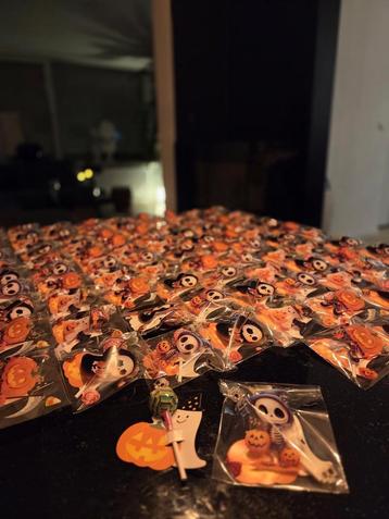 97x uitdeel traktatie voor halloween  beschikbaar voor biedingen