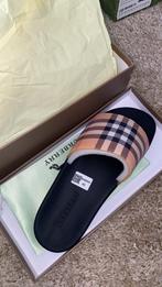 Burberry slippers, Kleding | Heren, Badmode en Zwemkleding, Ophalen of Verzenden, Overige maten, Zwart