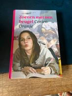 Zoenen met een beugel - Corien Oranje, Ophalen of Verzenden, Zo goed als nieuw, Corien Oranje, Fictie