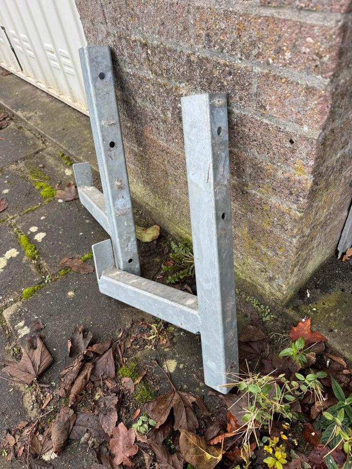 Muurbeugels verzinkt - ladder ophangsysteem, Fietsen en Brommers, Fietsaccessoires | Fietsenrekken, Zo goed als nieuw, Ophalen