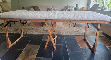 Opklapbare massage- / reiki- / behandeltafel incl. matras beschikbaar voor biedingen