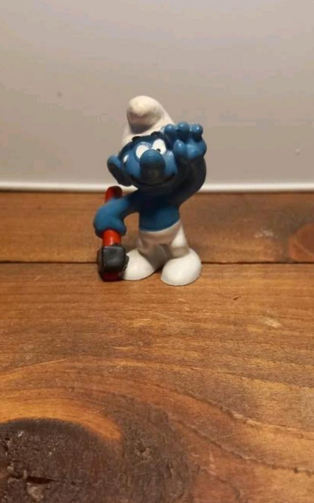 Bully smurf met hammer, Verzamelen, Smurfen, Ophalen of Verzenden, Zo goed als nieuw, Overige Smurfen, Poppetje, Figuurtje of Knuffel