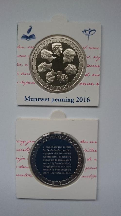 200 jaar Muntwet penning in munthouder, Postzegels en Munten, Penningen en Medailles, Overige materialen, Nederland, Verzenden