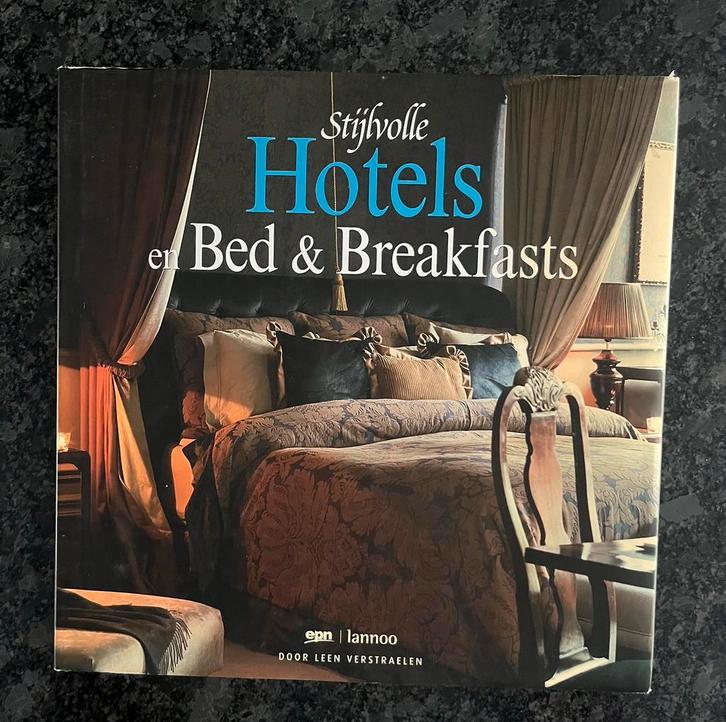 Stijlvolle hotels en Bed & Breakfasts, Boeken, Reisgidsen, Zo goed als nieuw, Overige typen, Benelux, Overige merken, Ophalen of Verzenden