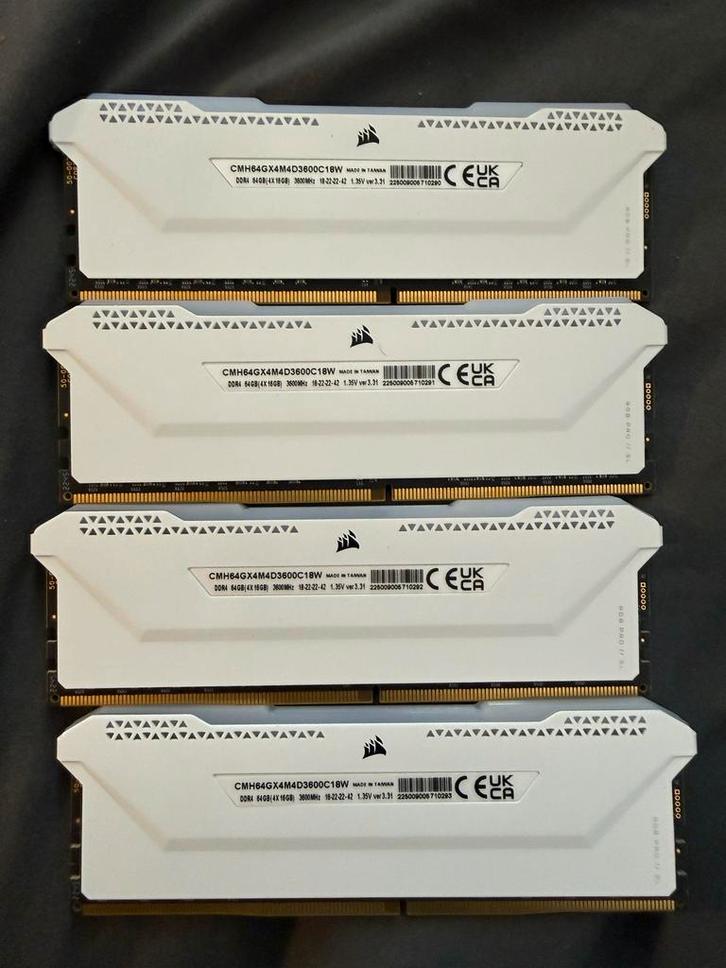 Corsair Vengeance RGB Pro SL 64GB (4x16GB) DDR4 3600, Computers en Software, RAM geheugen, Zo goed als nieuw, Desktop, 64 GB, DDR4