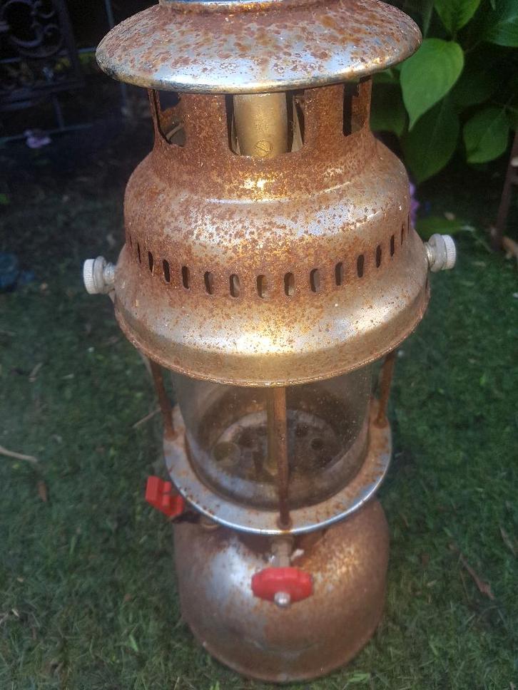 Doorleefde Tower druklamp met mooie roestsluier (Brocante), Antiek en Kunst, Antiek | Lampen, Ophalen of Verzenden