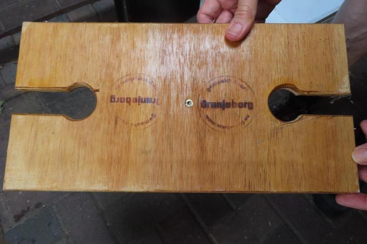 picknick tafeltje wijntafel vr 2 glazen pin in grond   hout, Caravans en Kamperen, Kampeermeubelen, Campingmeubel-accessoire, Ophalen of Verzenden