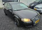 Audi A3 1.6 FSI Attraction Pro Line Business ZEER NETJES, Auto's, Audi, Voorwielaandrijving, Gebruikt, Zwart, Navigatiesysteem