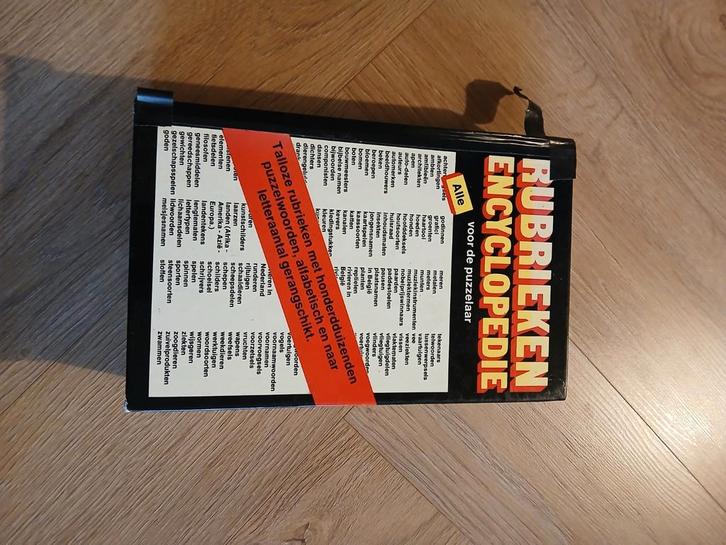 Rubrieken Encyclopedie - Puzzelwoordenboek, Boeken, Encyclopedieën, Gelezen, Los deel, Algemeen, Ophalen of Verzenden