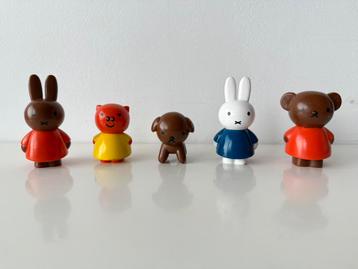 Figuur, poppetje, taarttopper Nijntje, Snuffie, Betje, Nina beschikbaar voor biedingen