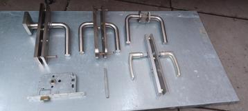 Deurbeslag beschikbaar voor biedingen