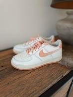 Nike Air Force 1 LV8 maat 37,5, Ophalen of Verzenden, Zo goed als nieuw, Wit, Sneakers of Gympen