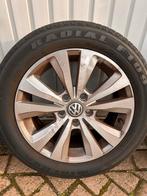 VW Velgen 16 inch met Zomerbanden 205/55R16, Auto-onderdelen, Banden en Velgen, Ophalen, Gebruikt, 16 inch, Banden en Velgen
