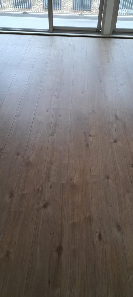 Hoomline Laminaat Royal XL V2 42m2 incl. ondervloer, Doe-het-zelf en Verbouw, Vloerdelen en Plavuizen, Zo goed als nieuw, Laminaat