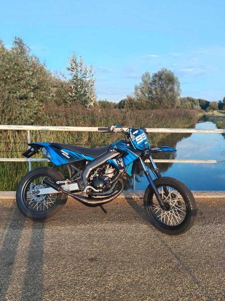 Derbi senda 72cc 2013 (volledig gereviseerd), Fietsen en Brommers, Brommers | Crossbrommers, Zo goed als nieuw, Derbi, Ophalen of Verzenden