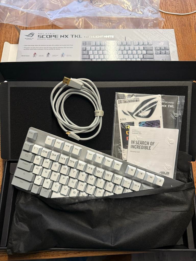 ROG Scope NX TKL Moonlight White Toetsenbord, Gaming toetsenbord, Ophalen of Verzenden, Zo goed als nieuw, Qwerty