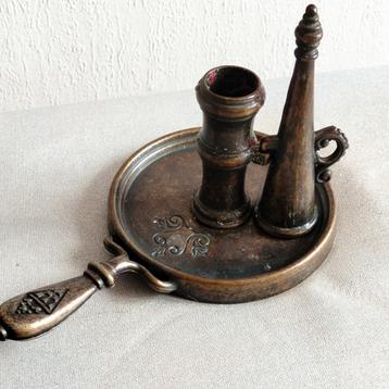 Zware Bronzen Blaker/ Kandelaaar met Dover beschikbaar voor biedingen
