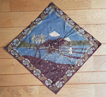 Leuk "batik" doek oud. beschikbaar voor biedingen