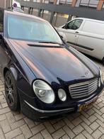Mercedes-Benz E-Klasse 2.6 E240 Sedan AUT 2003 Blauw, Auto's, Mercedes-Benz, Automaat, Achterwielaandrijving, 2597 cc, Particulier