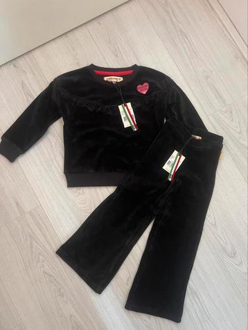 Nieuwe set van Vingino maat 98. Sweater en flare broek zwart