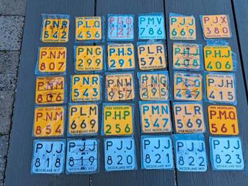 Verzameliing verzekerings plaatjes, jaren 70, 80, 90 beschikbaar voor biedingen