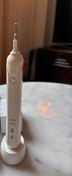 Oral-B Braun elektrische tandenborstel 💫, Ophalen of Verzenden, Zo goed als nieuw, Tandenborstel