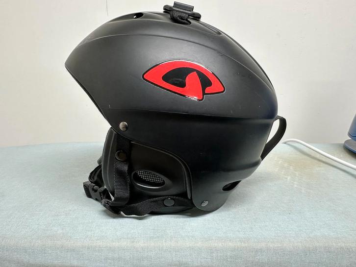 Skihelm Giro SST helm – maat L (58–60 cm), Sport en Fitness, Skiën en Langlaufen, Zo goed als nieuw, Overige typen, Overige merken