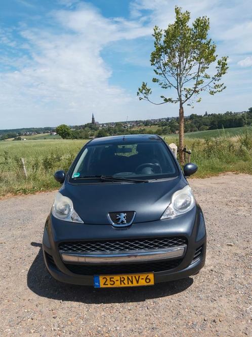 Peugeot 107 1.0 12V 5DR 2011 Grijs, Auto's, Peugeot, Particulier, Airbags, Airconditioning, Centrale vergrendeling, Metallic lak