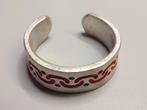 Teenring zilverkleurig - rood slinger motief (5011), Sieraden, Tassen en Uiterlijk, Ringen, Overige materialen, Verzenden, Nieuw
