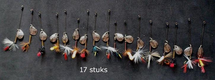 17 stuks Ultra Light Forel-Ruisvoorn-Baarsspinners met vlieg, Watersport en Boten, Hengelsport | Roofvissen, Nieuw, Complete set