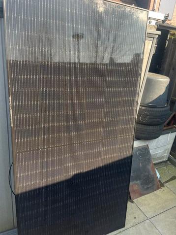 Zonnepaneel  beschikbaar voor biedingen