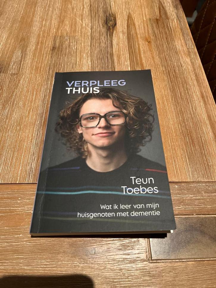 VerpleegThuis - Teun Toebes - Zo Goed Als Nieuw, Boeken, Psychologie, Zo goed als nieuw, Overige onderwerpen, Ophalen of Verzenden