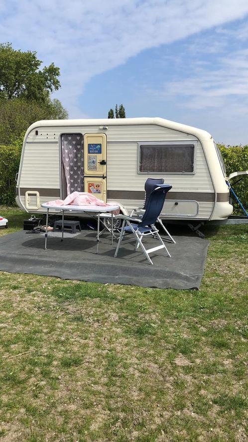 Opgeknapte Avento Royal 420 THL Luxe 1996, Caravans en Kamperen, Caravans, Particulier, Avento, Vast bed, Koelkast, Ophalen