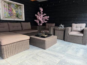 Grote loungeset pure colletion beschikbaar voor biedingen