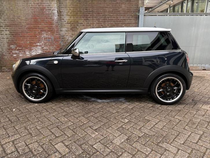 Mini 1.6 Cooper 2007 Zwart, Auto's, Mini, Particulier, Benzine, C, Hatchback, Handgeschakeld, Geïmporteerd, Zwart, Voorwielaandrijving