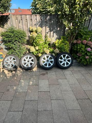Winterbanden set 225/50 R17 Vredestein met velg beschikbaar voor biedingen