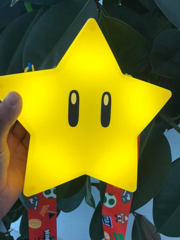 Super Nintendo World Sterlamp / popcornhouder, Verzamelen, Stripfiguren, Gebruikt, Beeldje of Figuurtje, Ophalen of Verzenden
