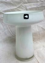 Grote vaas wit glas op voet (7677), Ophalen, Wit, Minder dan 50 cm, Glas