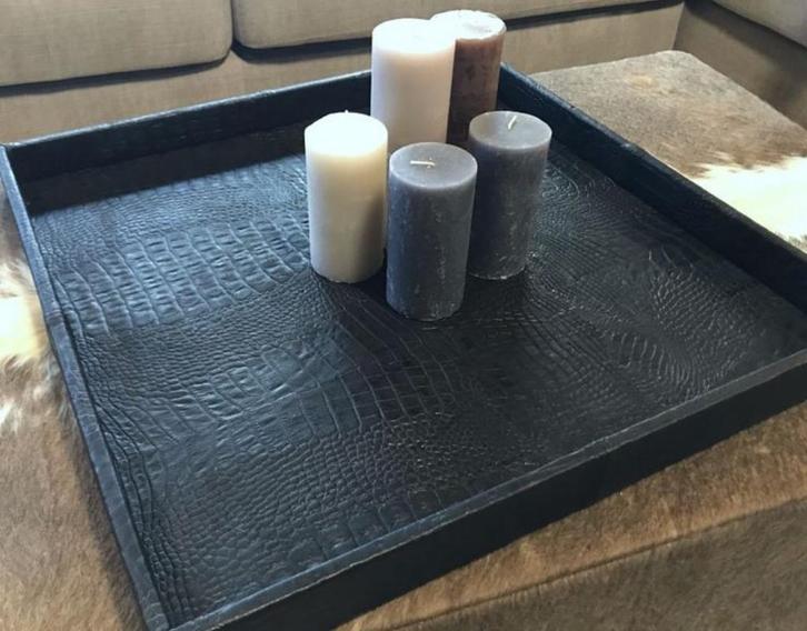 Dienblad bekleed met zwart leer., Huis en Inrichting, Woonaccessoires | Dienbladen, Zo goed als nieuw, Overige materialen, Vierkant