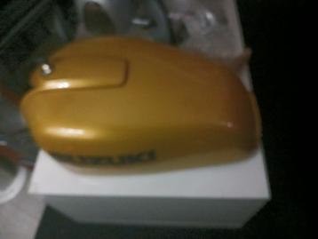 Suzuki gs 550 benzinetank  beschikbaar voor biedingen
