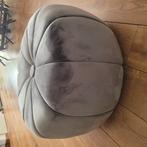 Mooie velvet grijze poef/ hocker zgan, Ophalen, Zo goed als nieuw, 50 tot 75 cm, 50 tot 75 cm