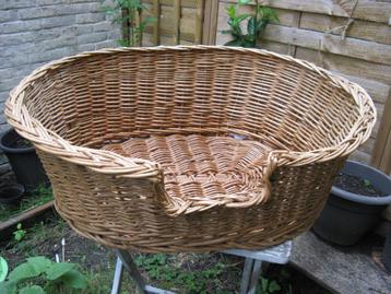 Rieten hondenmand 70 x 50 cm beschikbaar voor biedingen