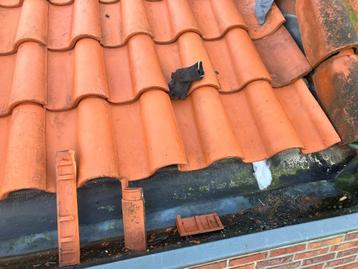 KDN6 dakpannen gezocht beschikbaar voor biedingen