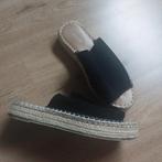 Leuke zgan slippers/espadrilles van Shoeby maat 39, Kleding | Dames, Schoenen, Slippers, Zwart, Ophalen of Verzenden, Zo goed als nieuw